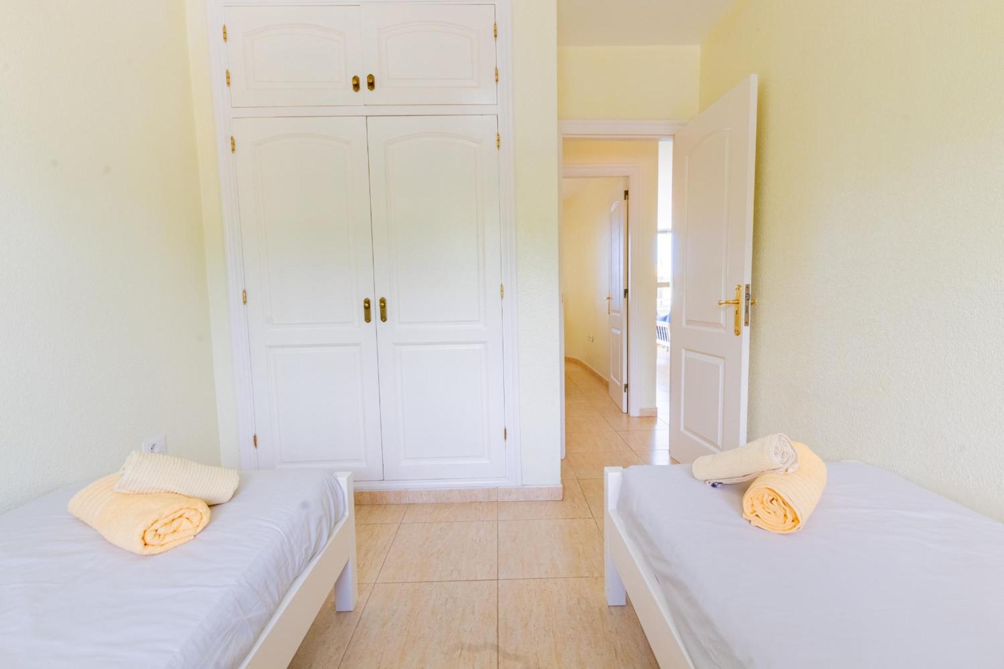Bright 2 Bedroom Apt By Dream Homes Tenerife Puerto de Santiago  Bagian luar foto